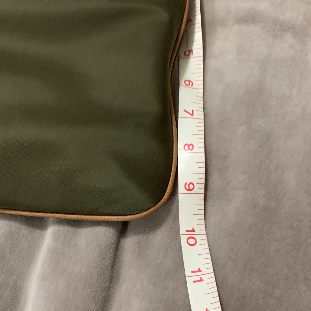 Michael Kors Olive Green Crossbody with Tan Trim - Picture 7 of 14